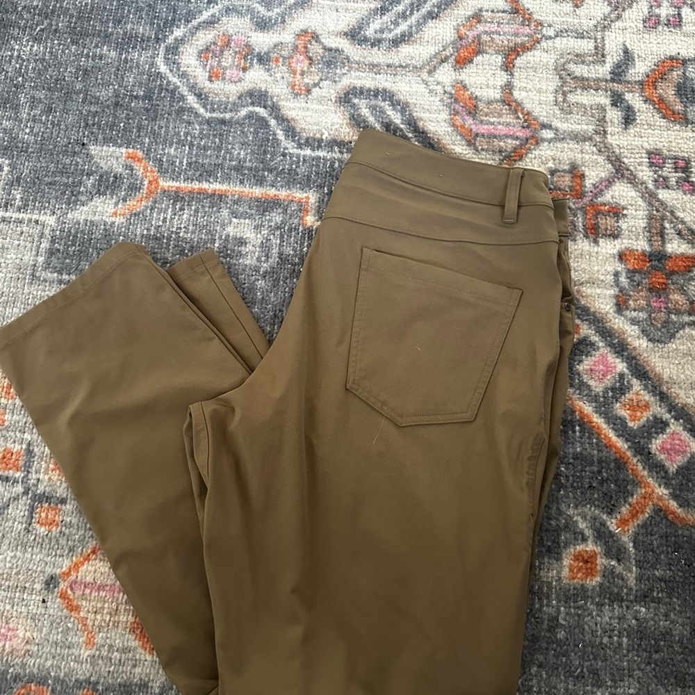 lululemon athletica Men's Khaki Chinos
